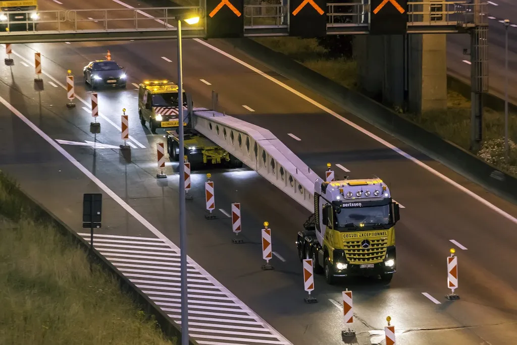 Na czym polega transport ponadgabarytowy? W Toruniu też możesz go potrzebować!