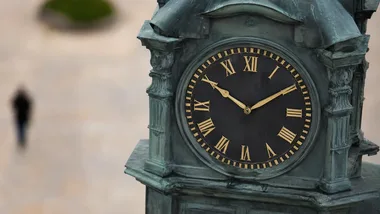 Wieża toruńskiego ratusza odkrywa przed nami swoje kolejne wcielenia