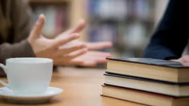 Czy książka może pomóc? W Toruniu literatura zabrzmi terapeutycznie