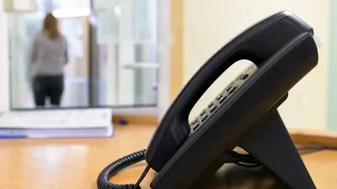 W toruńskich szkołach kontrola wejść ma być konsekwentna. Będą szkolenia