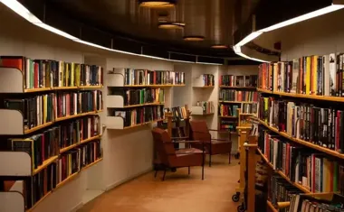 Karaiby bliżej niż myślisz - wykład prof. Dariusza Brzostka w Mediatece