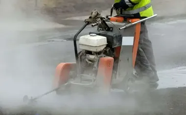 Na Hallera ruszą roboty gazowe i kierowcy pojadą zwężonymi pasami