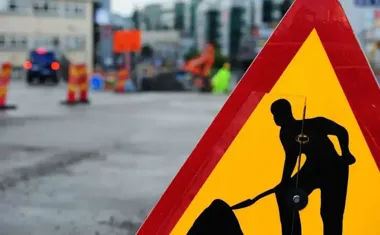 Drogowcy wracają na ulice Torunia – rozpoczyna się naprawa pozimowych ubytków