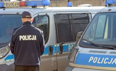 Policjanci w Przedszkolu Miejskim nr 12 - dzieci ćwiczyły bezpieczeństwo na drodze