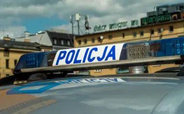 Policja w Toruniu graweruje ramy rowerów - identyfikacja ma przyspieszyć odzyskiwanie