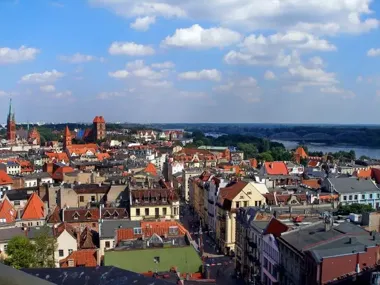 KLAMRA znów zderzyła w Toruniu teatr, performans i technologię