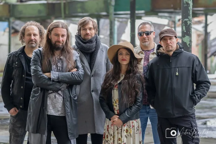 Grafika promocyjna wydarzenia Łukasz Łyczkowski Band w Barze OD NOWA — koncert autorskiego rocka i emocji