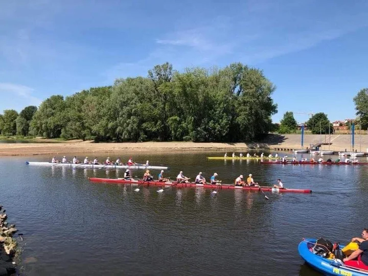 Grafika promocyjna wydarzenia Maraton Wioślarski Toruń - Bydgoszcz 2026: spotkanie na Wiśle 16 maja