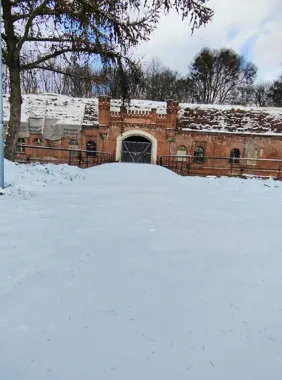 Grafika promocyjna wydarzenia Szukamy wolontariuszy na Święto Twierdzy Toruń — spotkanie na Forcie V