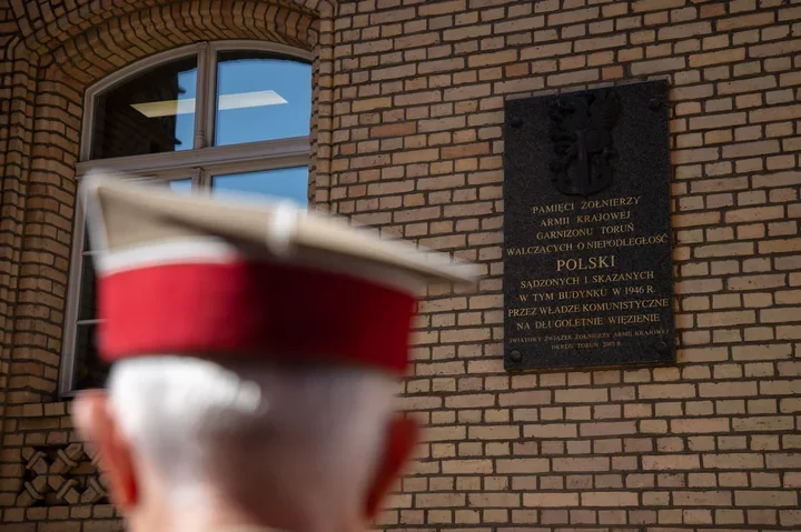 Po latach wróciła prawda o trzech żołnierzach. Hołd w Toruniu