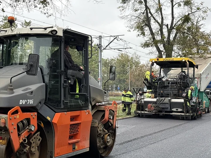 Asfalt na ul. Kościuszki gotowy wcześniej. Wraca ruch i komunikacja