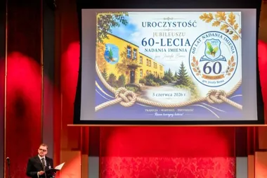 Szkoła zbudowana rękami mieszkańców. 60 lat "Siedemnastki" na Rudaku