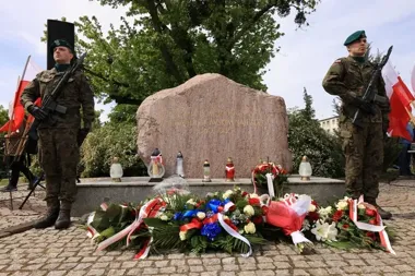 Toruń uczci 81. rocznicę zakończenia wojny przy miejskim obelisku