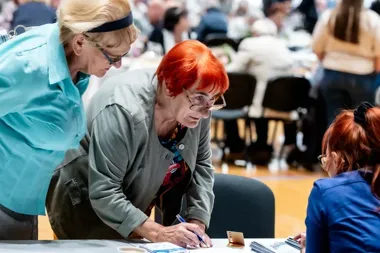 Seniorzy połączyli badania z cyfrową nauką. W Arenie było tłoczno