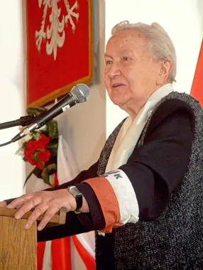 Z ruin Warszawy wyszła z rozkazem. Toruń zachowuje pamięć o Elżbiecie Zawackiej