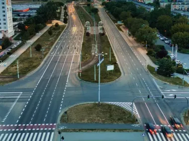 Na Konstytucji 3 Maja ruszają dwa etapy zmian. Kierowcy pojadą tylko wybranymi pasami