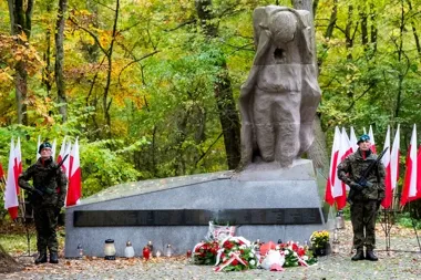 Na Barbarce oddano hołd ofiarom. Tylko część z nich ma ustaloną tożsamość