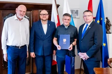 Ksiądz Krzysztof Winiarski żegna Toruń. Zostawia po sobie Oratorium i Michayland