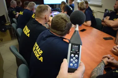 Straż Miejska zmierzy hałas na starówce. Nowa ścieżka dla zgłoszeń