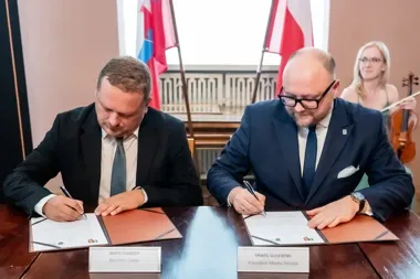 Toruń i Čadca odnowiły więź na kolejne lata. W tle trzy dekady współpracy