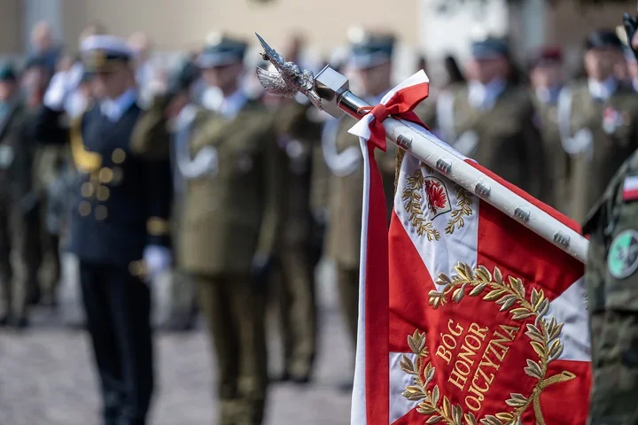 Toruń znów wręczył oficerskie gwiazdki po 23 latach przerwy