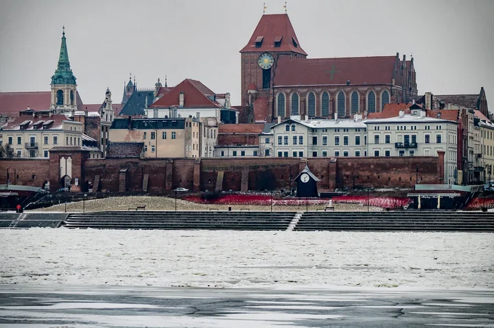 Kulturalny weekend w Toruniu – galerie, koncerty i sportowe emocje na Starówce