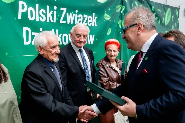 45 lat toruńskich ogrodów działkowych. Zasłużeni odebrali wyróżnienia