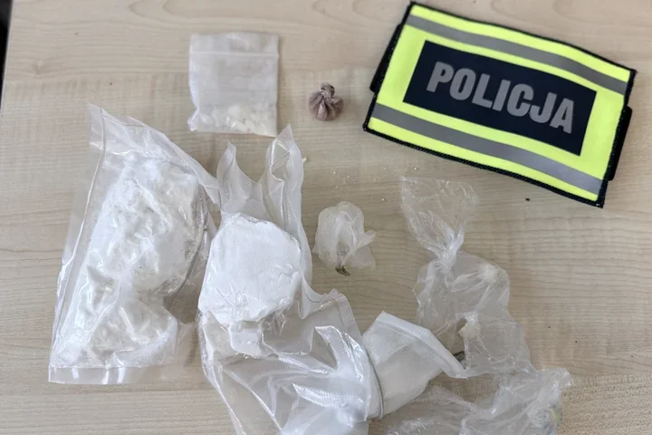 Kryminalni z Torunia zlikwidowali dostawę - ponad 6 kg narkotyków i trzy zatrzymania