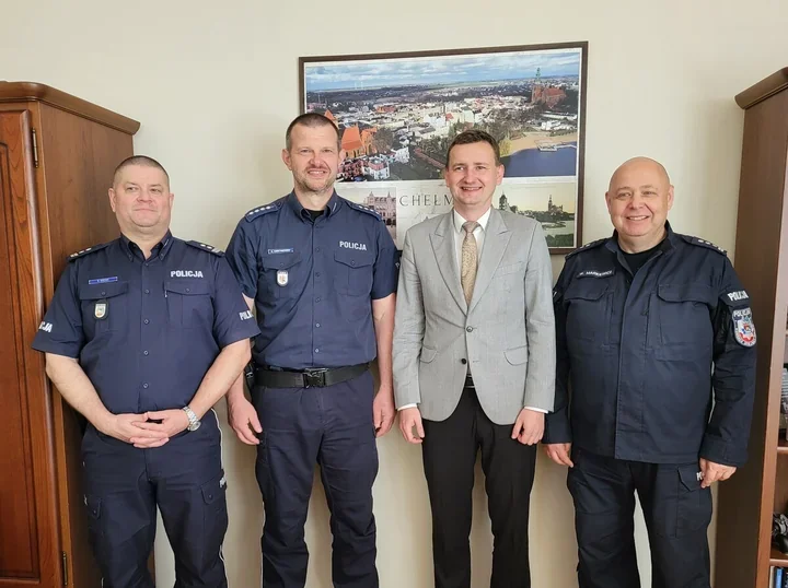 Policjant w dresie uratował 50-latka. Jogging przerwał dramatyczny moment