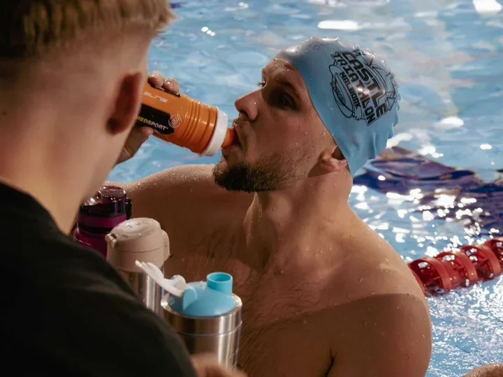 Policjant z Chełmży przepłynął 31 kilometrów i stanął na podium