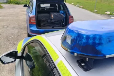 40 tysięcy papierosów w aucie. Toruńscy policjanci przerwali proceder