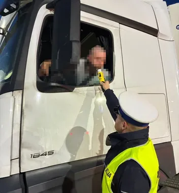Na toruńskiej autostradzie wpadło siedmiu kierowców po alkoholu