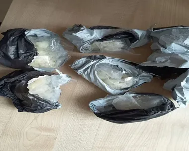 25-latek zatrzymany w Toruniu z ponad pół kilograma mefedronu - sąd aresztował