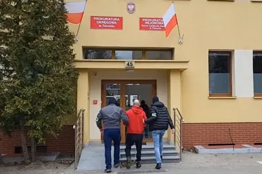 480 litrów w baniakach - toruńscy wywiadowcy trafili na narkotykowy trop