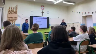 Hejt w szkole - policjanci z Torunia pokazali uczniom, gdzie jest granica