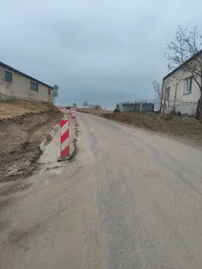 Droga Dziemiony–Zelgno przechodzi modernizację – jezdnia zostanie poszerzona, pojawią się chodniki