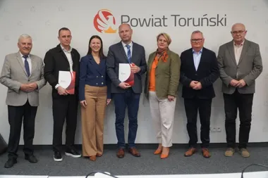 Zakrzewko i Tylice zyskają szerszą drogę. Podpisano umowę na dużą przebudowę