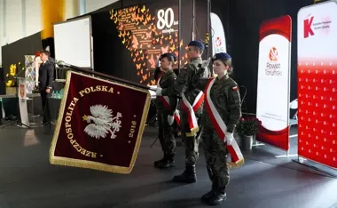 Osiemdziesiąt lat szkoły w Gronowie. Absolwenci wrócili na znajome korytarze