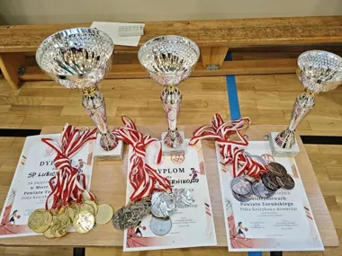 Zacięta koszykówka najmłodszych w Turznie i Ostaszewie – Mistrzostwa Powiatu Toruńskiego