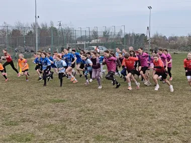 Ponad 300 uczniów ruszyło w las na biegowe starcie ośmiu gmin