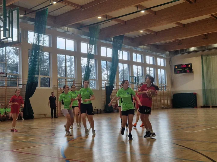 Młodzi koszykarze z powiatu pokazali charakter – turniej w Turznie i Ostaszewie