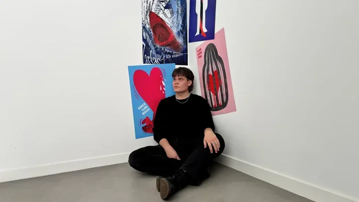 Plakaty Macieja Płatka zamienią WOAK w galerię emocji i ironii