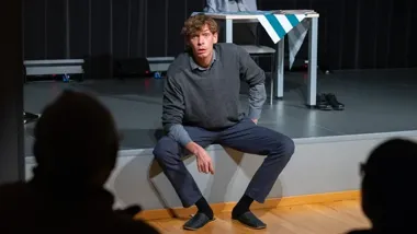 Monodram o presji i tożsamości zagra w Toruniu po festiwalowych sukcesach